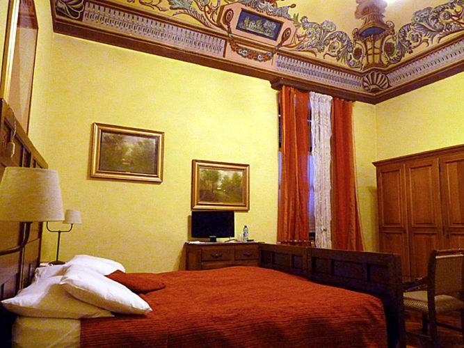 Albergo Ristorante Cavallo Bianco Dronero Exterior foto